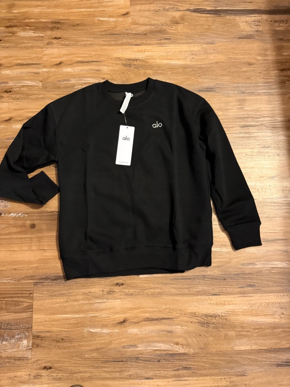 ALO Yoga Men’s Black Crewneck Sweatshirt with Subtle Logo